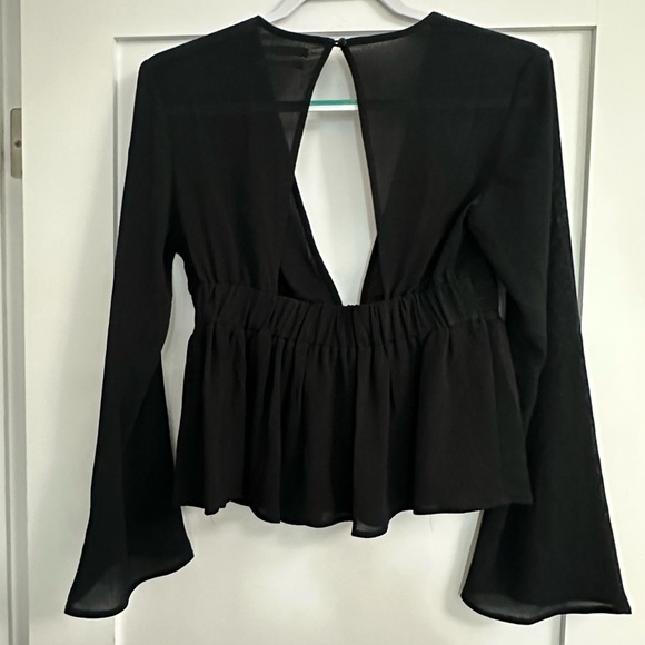 Urban Outfitters Long Sleeve low cut Shirt - Picture 3 of 4